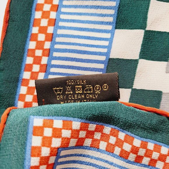 New Louis Vuitton 100% Silk Checked Limited Edition Scarf 34" x 34" - Picture 8 of 11